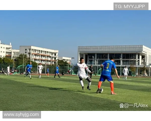 冯建国：从足球场到人生舞台的传奇旅程与奋斗故事